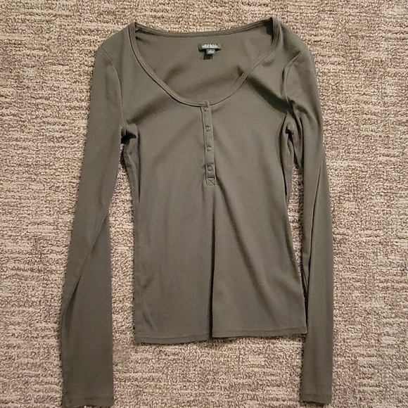 Rib scoop neck long sleeve tee - Picture 4 of 6